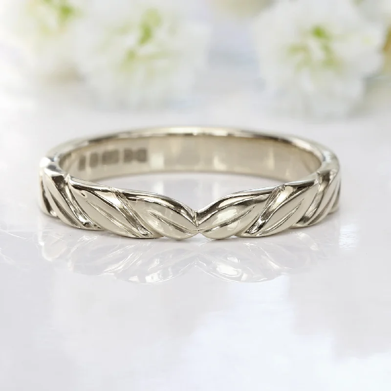 Matching Wedding Bands for a Coordinated Look18ct White Gold Leaf Wedding Ring