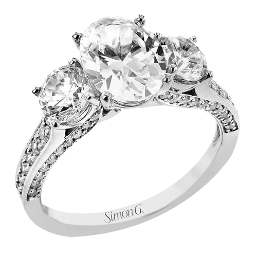 Solitaire Diamond Rings in Platinum SettingsEngagement Ring in 18k Gold with Diamonds