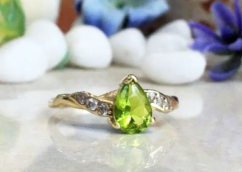 Sapphire Gemstone Rings in a Cathedral SettingPeridot Ring - August Birthstone - Delicate Ring with Pear-Shaped Peridot Gemstone and Clear Quartz Accents