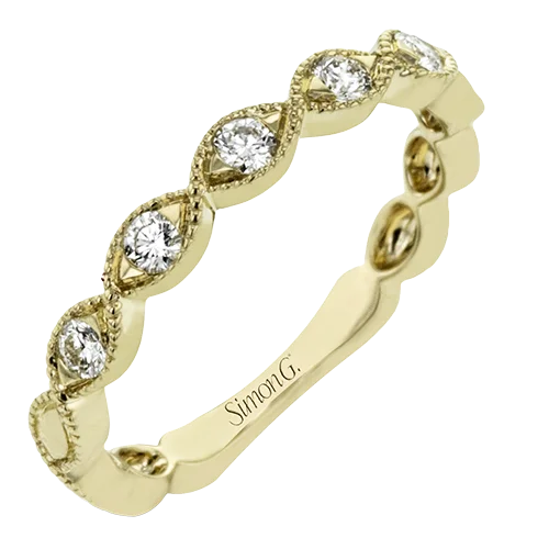 Three - Stone Diamond Rings with Princess - Cut DiamondsRight Hand Ring in 14k Gold with Diamonds