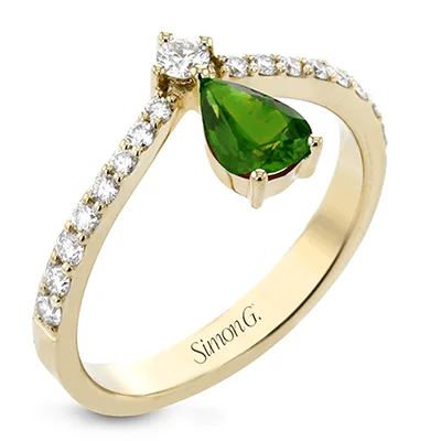 Custom - Designed Diamond Rings to Reflect Your PersonalityColor Ring in 18k Gold with Diamonds