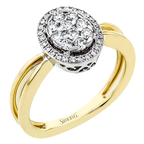 Three - Stone Diamond Rings with Princess - Cut DiamondsRight Hand Ring in 18k Gold with Diamonds