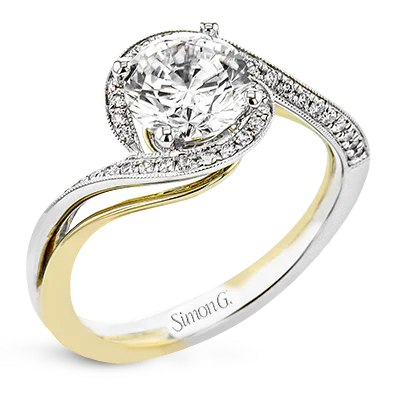 Custom - Designed Diamond Rings to Reflect Your PersonalityEngagement Ring in 18k Gold with Diamonds