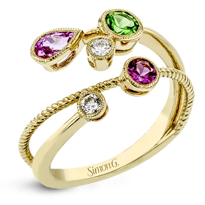 Three - Stone Diamond Rings with Princess - Cut DiamondsColor Ring in 18k Gold with Diamonds