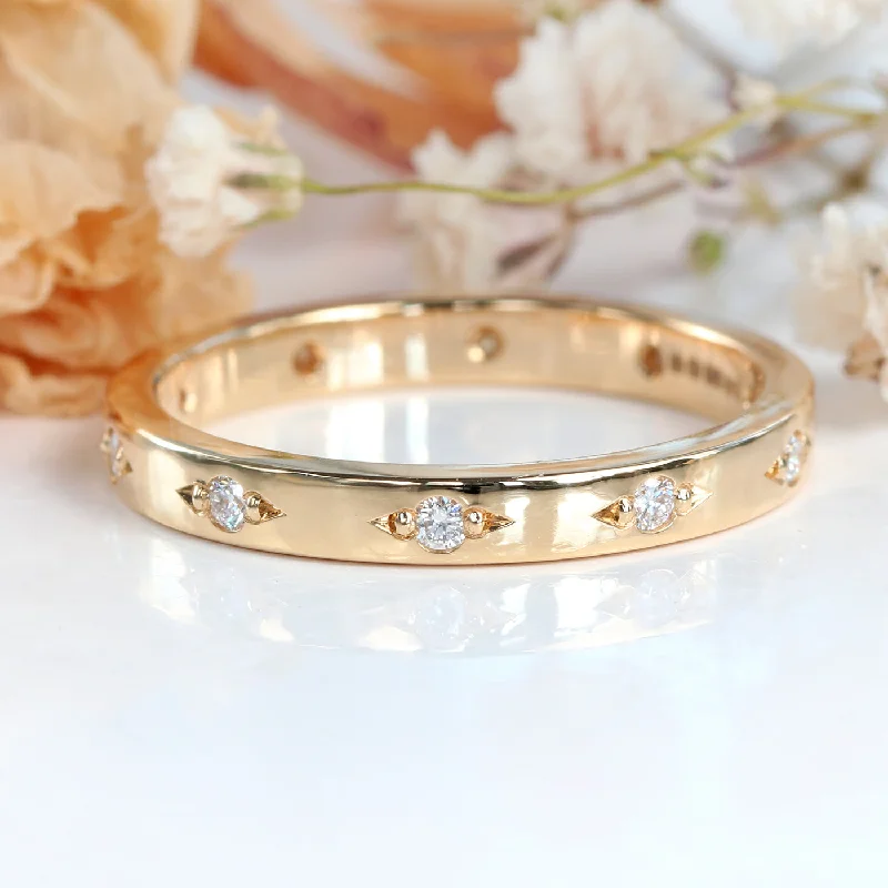 Two - Tone Wedding Bands in Gold and Platinum18ct Rose Gold Engraved Bead-Set Diamond Wedding Ring