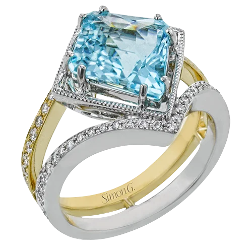 Solitaire Diamond Rings in Platinum SettingsColor Ring in 18k Gold with Diamonds