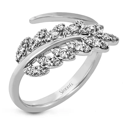 Halo - Style Diamond Rings with Smaller Accent DiamondsRight Hand Ring in 18k Gold with Diamonds