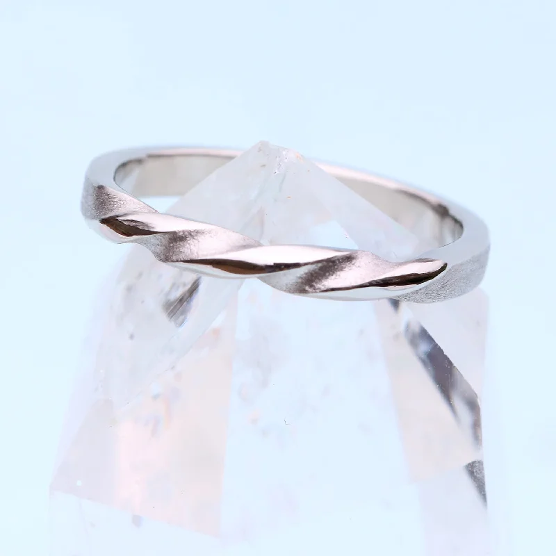 Matching Wedding Bands for a Coordinated Look18ct White Gold Spun Silk Triple Twist Wedding Ring