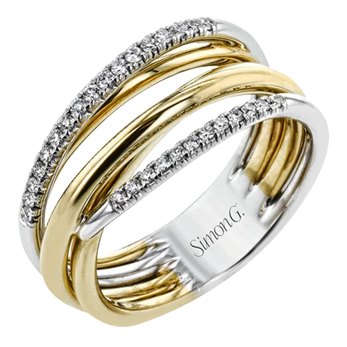 Three - Stone Diamond Rings with Princess - Cut DiamondsRight Hand Ring in 18k Gold with Diamonds