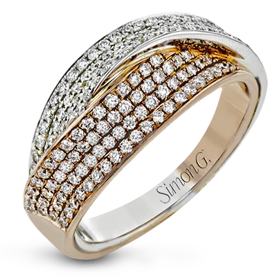 Solitaire Diamond Rings in Platinum SettingsRight Hand Ring in 18k Gold with Diamonds