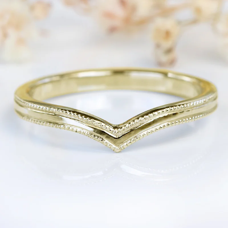 Comfort - Fit Wedding Bands for All - Day Wear18ct Gold Milgrain Engraved Wishbone Wedding Ring