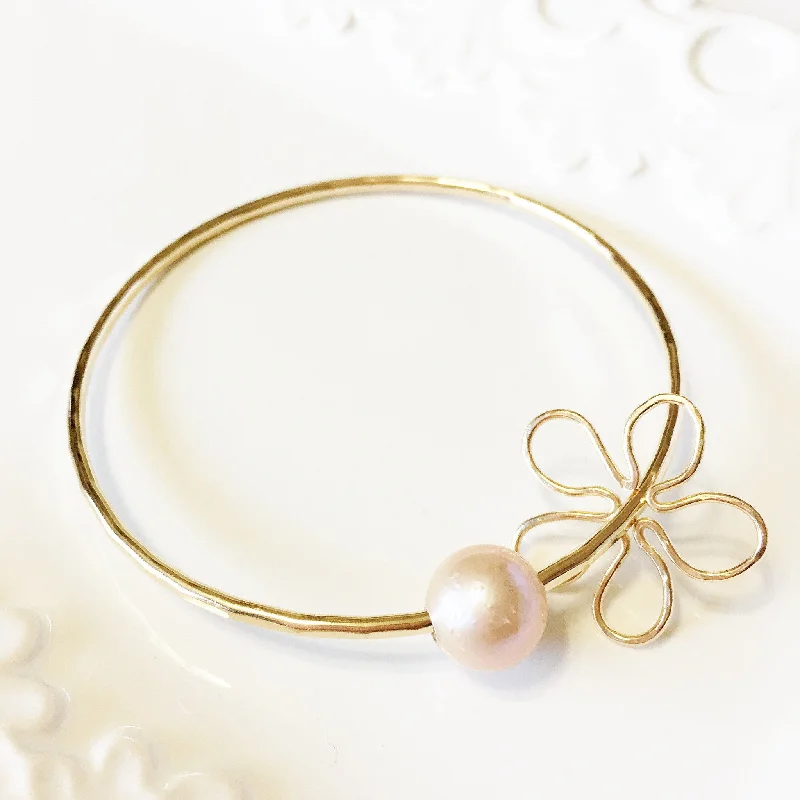 Stackable Bangle Sets for a Trendy LookBangle Viola - pink pearl (B290)