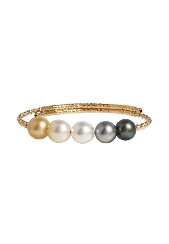 Solid Gold Bangles with Intricate EngravingsTOMEI Luminous Pearl Bangle, Yellow Gold 750