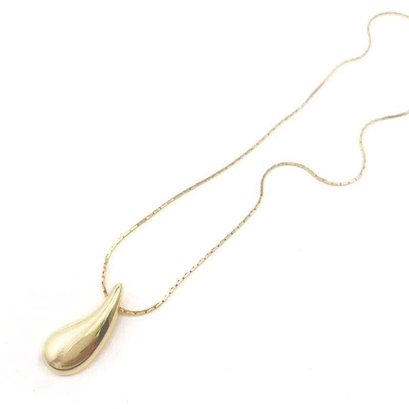 Nature - Inspired Pendant Necklaces with Leaf or Flower DesignsWaterway Pendant - Single - Gold